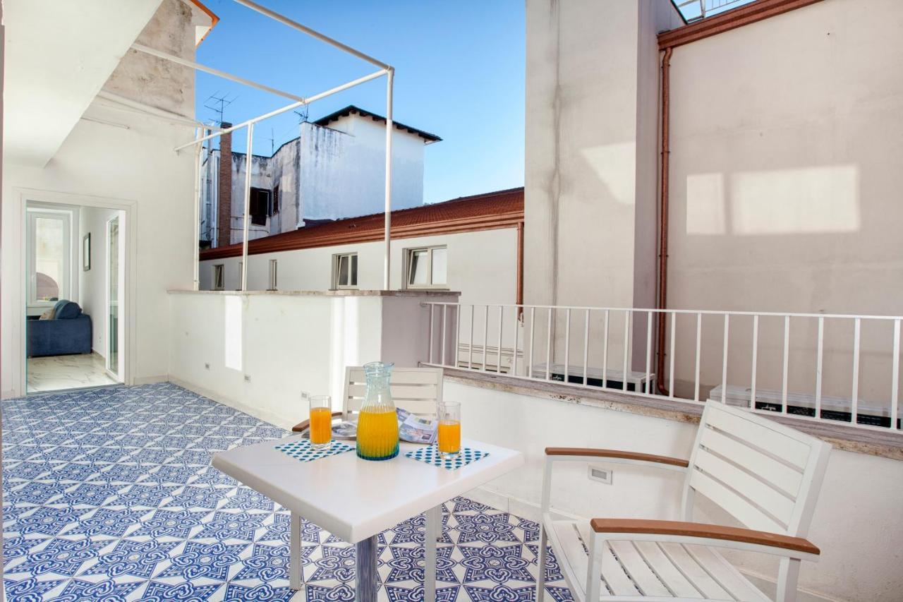 Apartament Piazza Tasso Max 1 Półwysep Sorrentyński Zewnętrze zdjęcie